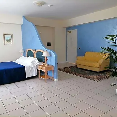 Il Partenone Riace Marina